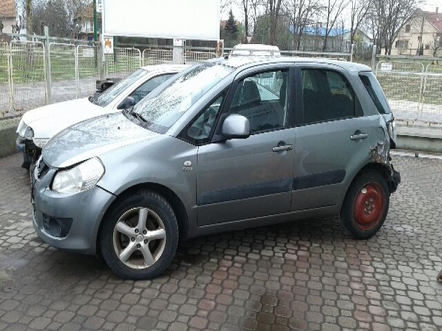 bontott SUZUKI SX4 Jobb első Gólyaláb (Lengécsillapító, Rugó)