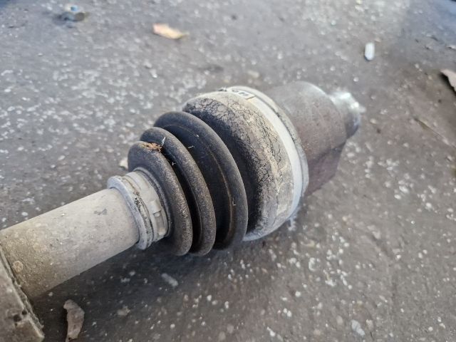 bontott SUZUKI SX4 Jobb Féltengely