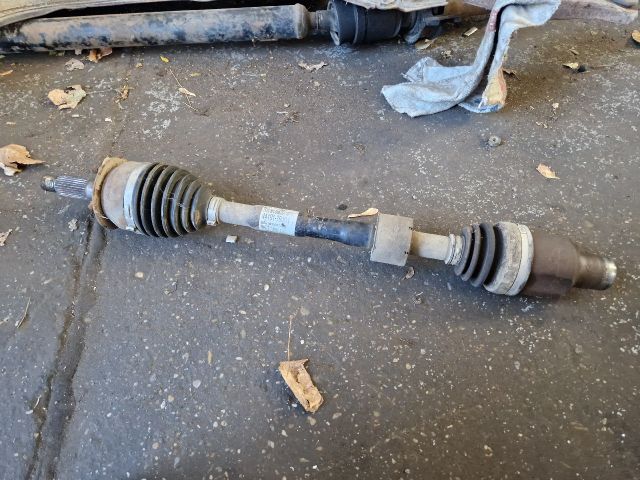 bontott SUZUKI SX4 Jobb Féltengely