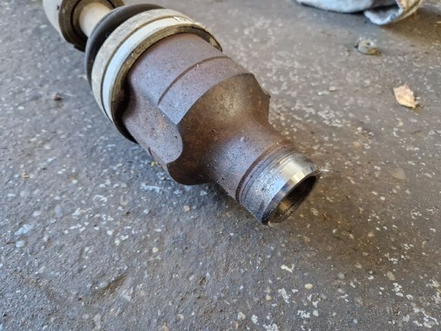 bontott SUZUKI SX4 Jobb Féltengely