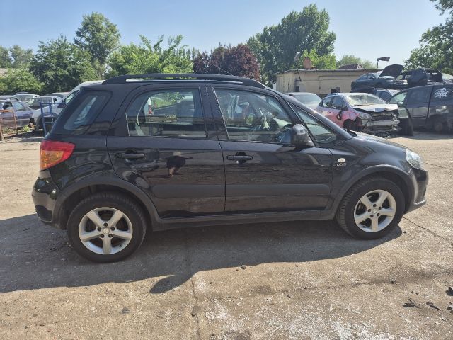 bontott SUZUKI SX4 Motorvezérlő