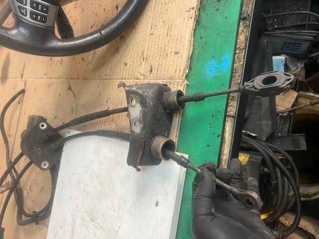 bontott SUZUKI SX4 Váltó Bowden