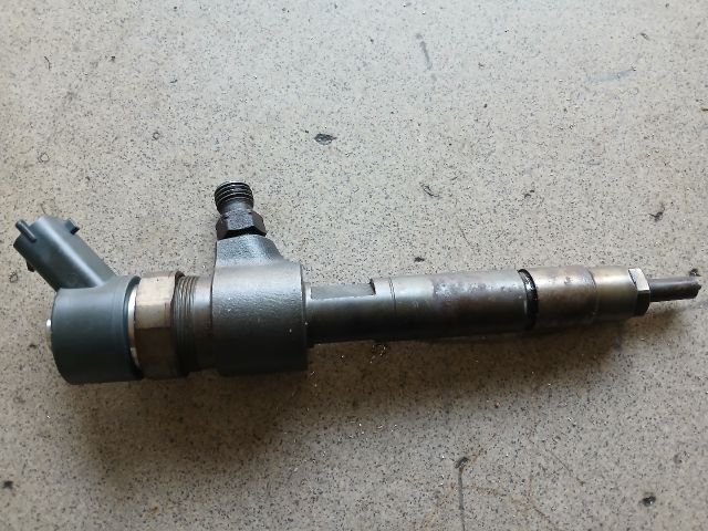 bontott SUZUKI SX4 Porlasztó Sor / Híd