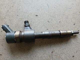 bontott SUZUKI SX4 Porlasztó Sor / Híd