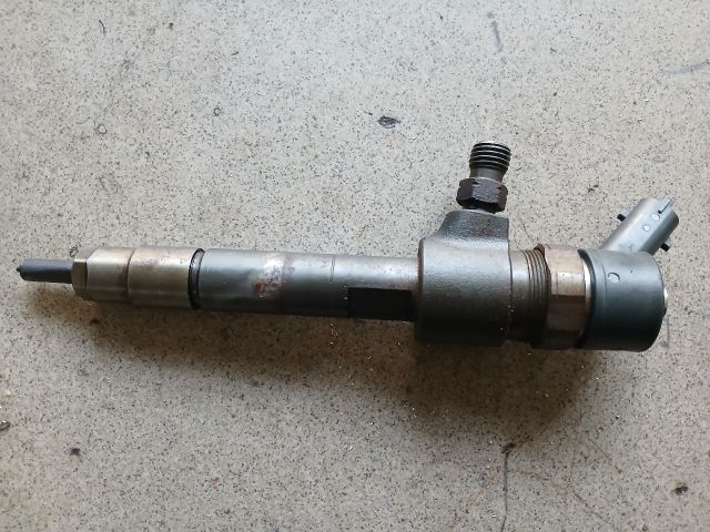 bontott SUZUKI SX4 Porlasztó Sor / Híd