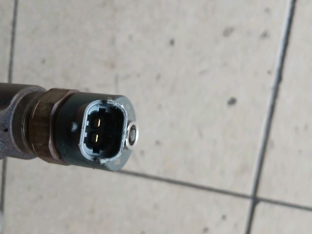 bontott SUZUKI SX4 Porlasztó Sor / Híd