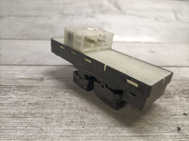 bontott SUZUKI SX4 Ablakemelő Kapcsoló Négyes / Kettes