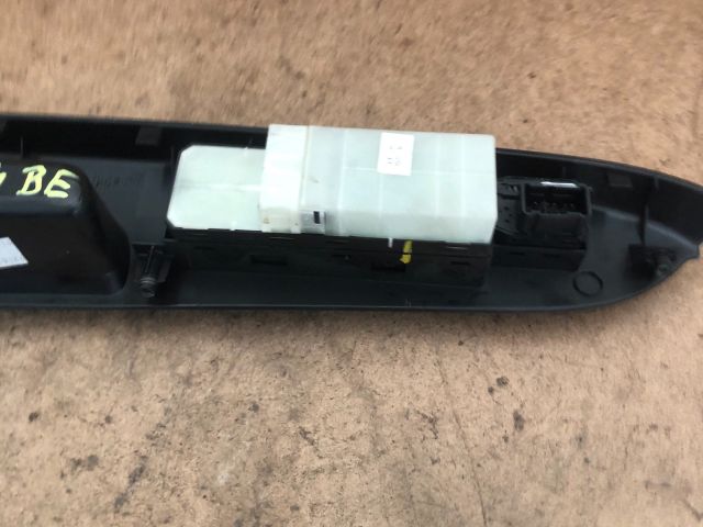 bontott SUZUKI SX4 Ablakemelő Kapcsoló Négyes / Kettes