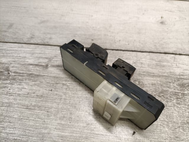 bontott SUZUKI SX4 Ablakemelő Kapcsoló Négyes / Kettes