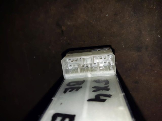 bontott SUZUKI SX4 Ablakemelő Kapcsoló (Pozíciófüggetlen)