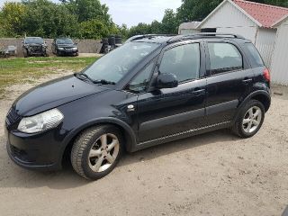 bontott SUZUKI SX4 Ablakmosó Tartály