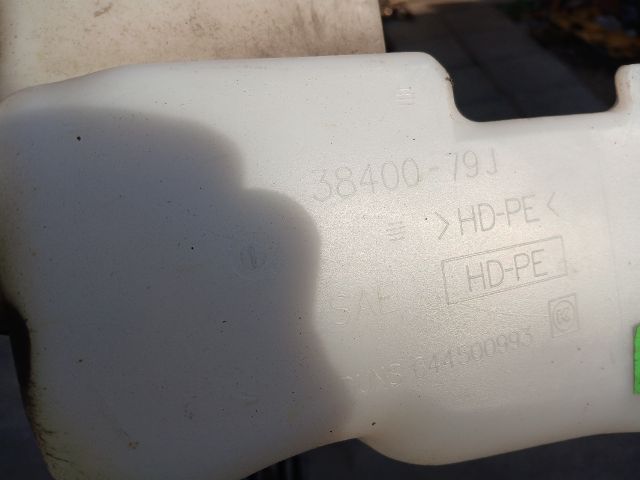 bontott SUZUKI SX4 Ablakmosó Tartály