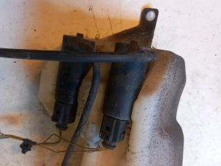 bontott SUZUKI SX4 Ablakmosó Tartály