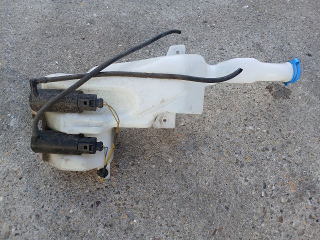 bontott SUZUKI SX4 Ablakmosó Tartály