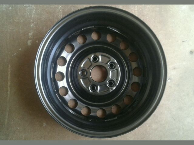 bontott SUZUKI SX4 Acélfelni (1 db)