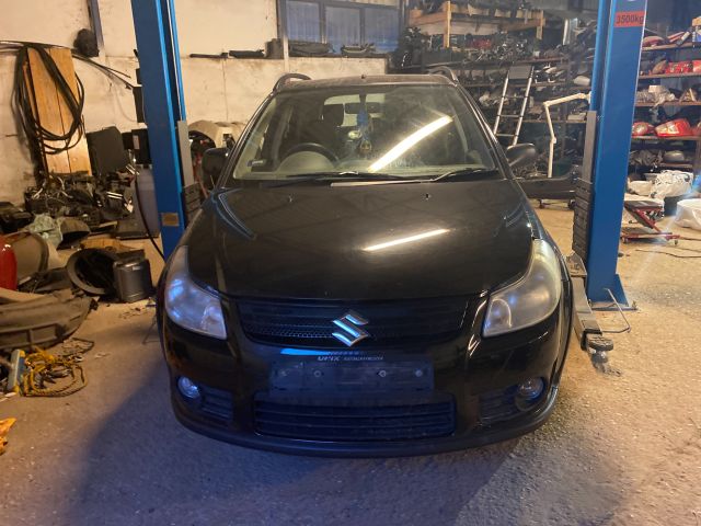 bontott SUZUKI SX4 Bal A Oszlop