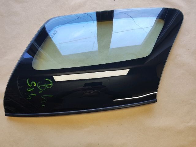 bontott SUZUKI SX4 Bal C Oszlop Oldalablak Üveg