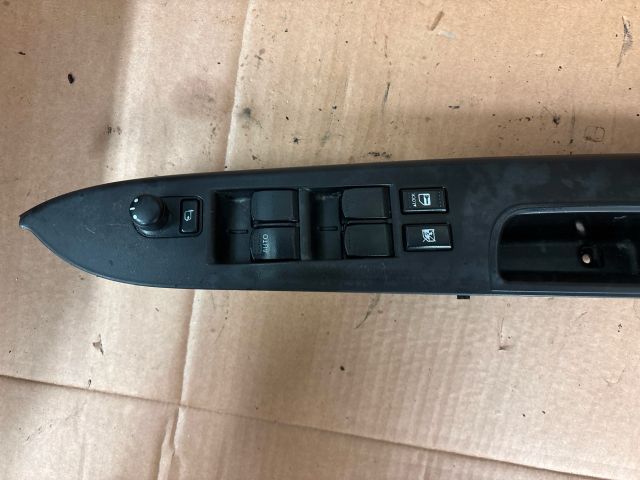 bontott SUZUKI SX4 Bal első Ablakemelő Kapcsoló