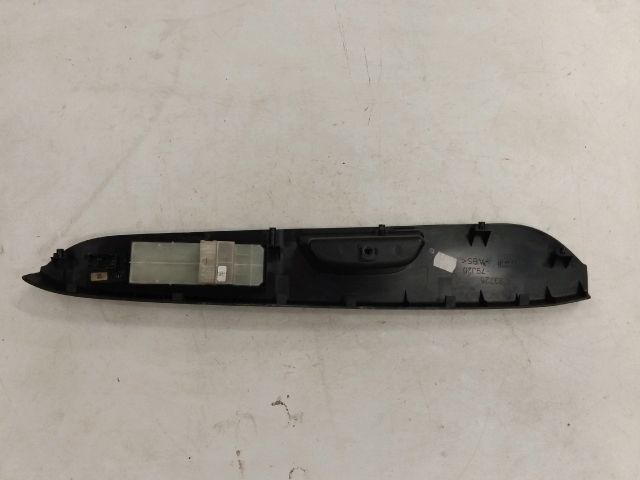 bontott SUZUKI SX4 Bal első Ablakemelő Kapcsoló