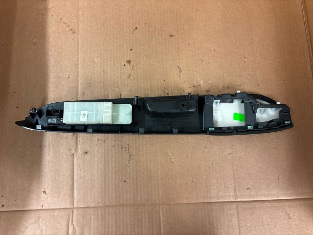 bontott SUZUKI SX4 Bal első Ablakemelő Kapcsoló