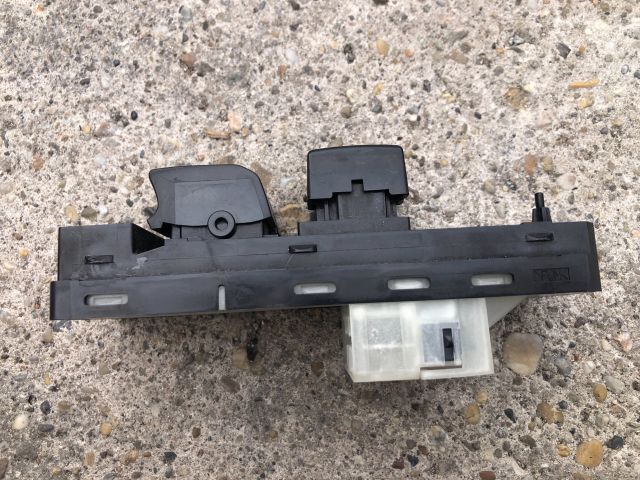 bontott SUZUKI SX4 Bal első Ablakemelő Kapcsoló