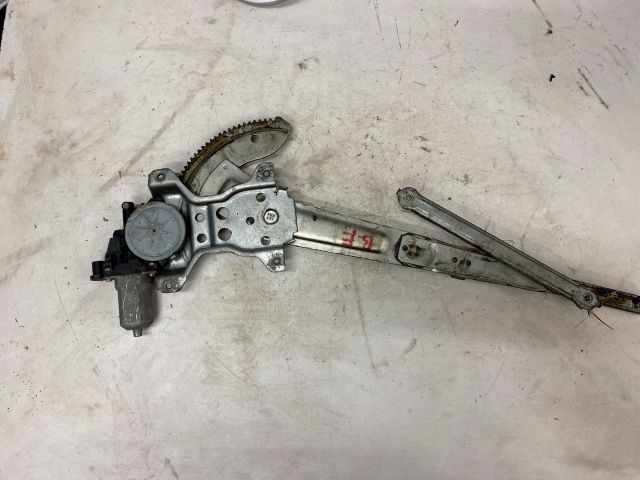 bontott SUZUKI SX4 Bal első Ablakemelő Motor