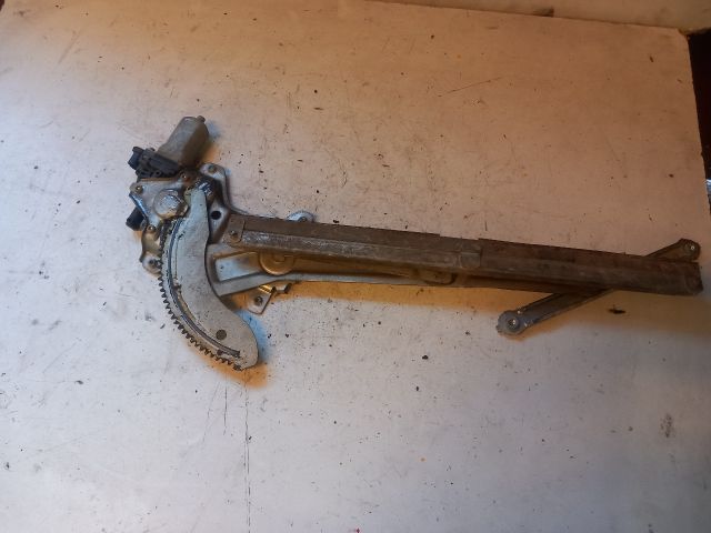 bontott SUZUKI SX4 Bal első Ablakemelő Szerkezet (Elektromos)