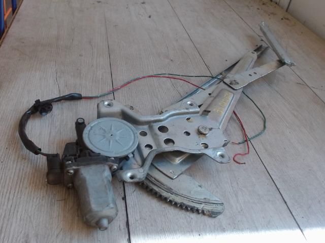 bontott SUZUKI SX4 Bal első Ablakemelő Szerkezet (Elektromos)