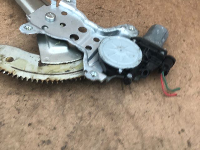 bontott SUZUKI SX4 Bal első Ablakemelő Szerkezet (Elektromos)