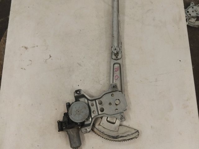 bontott SUZUKI SX4 Bal első Ablakemelő Szerkezet (Elektromos)