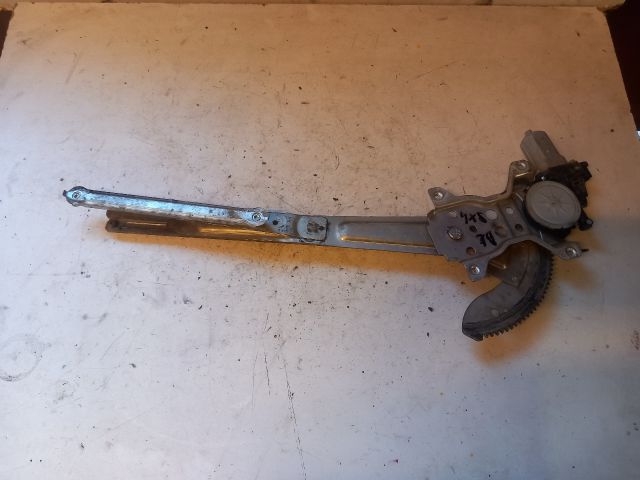 bontott SUZUKI SX4 Bal első Ablakemelő Szerkezet (Elektromos)