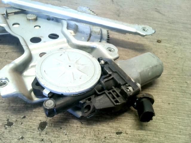 bontott SUZUKI SX4 Bal első Ablakemelő Szerkezet (Elektromos)