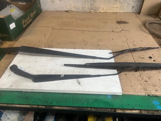 bontott SUZUKI SX4 Bal első Ablaktörlő Kar