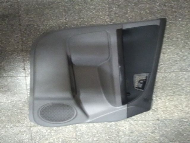 bontott SUZUKI SX4 Bal első Ajtó Kárpit