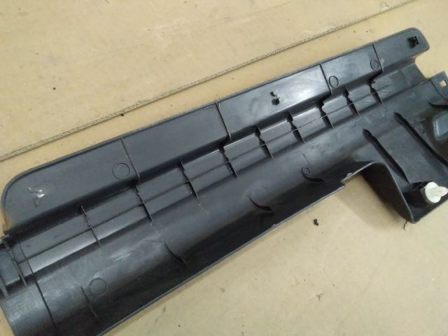 bontott SUZUKI SX4 Bal első Belső Küszöb Burkolat