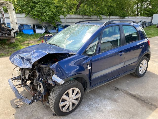 bontott SUZUKI SX4 Bal első Felső Zsanér