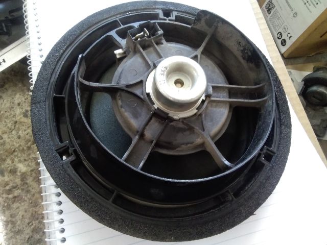 bontott SUZUKI SX4 Bal első Hangszóró