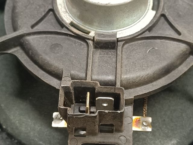 bontott SUZUKI SX4 Bal első Hangszóró