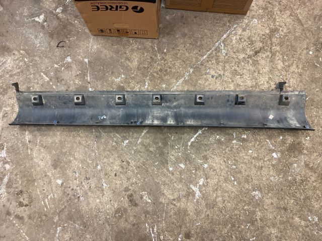 bontott SUZUKI SX4 Bal első Küszöb Díszléc