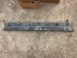 bontott SUZUKI SX4 Bal első Küszöb Díszléc