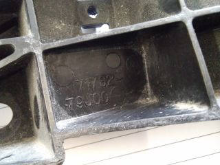 bontott SUZUKI SX4 Bal első Lökhárító Tartó (Műanyag)