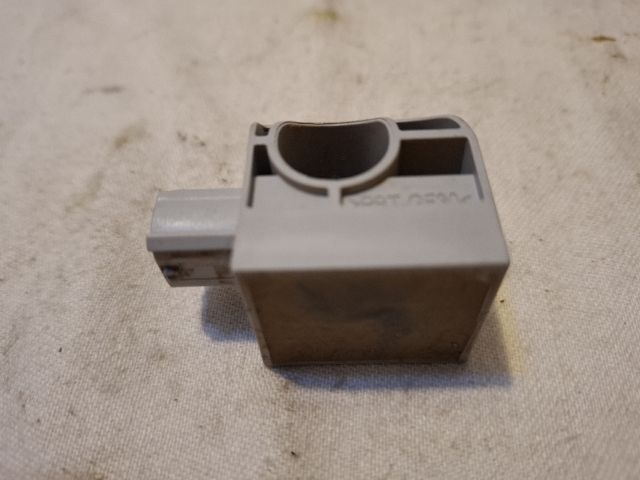 bontott SUZUKI SX4 Bal első Oldal Ütközés Érzékelő