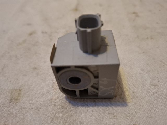 bontott SUZUKI SX4 Bal első Oldal Ütközés Érzékelő