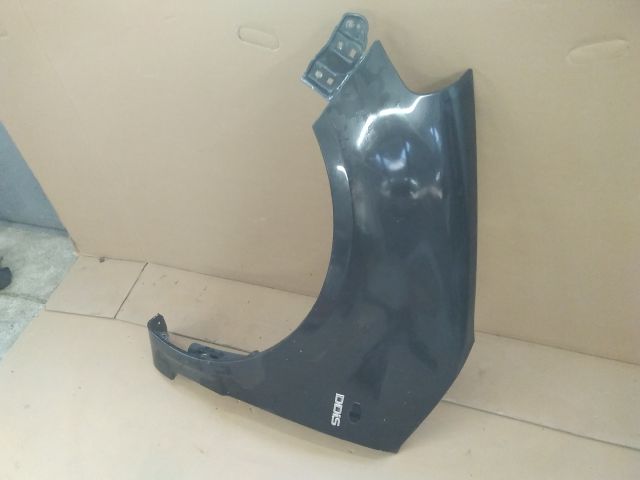 bontott SUZUKI SX4 Bal első Sárvédő