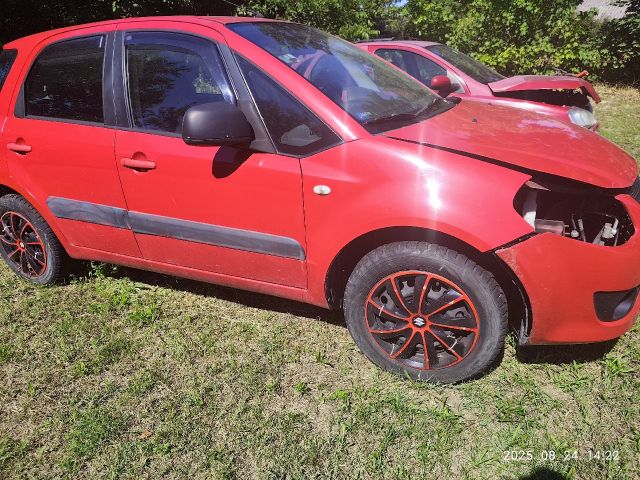 bontott SUZUKI SX4 Bal első Ütközés Érzékelő (Homlokfalon)