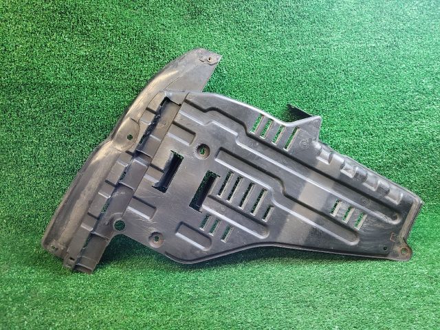 bontott SUZUKI SX4 Bal Fenéklemez