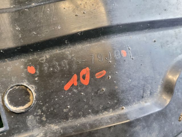 bontott SUZUKI SX4 Bal Fenéklemez