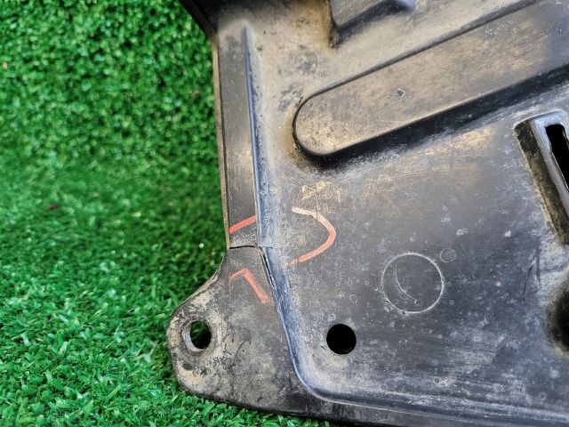 bontott SUZUKI SX4 Bal Fenéklemez