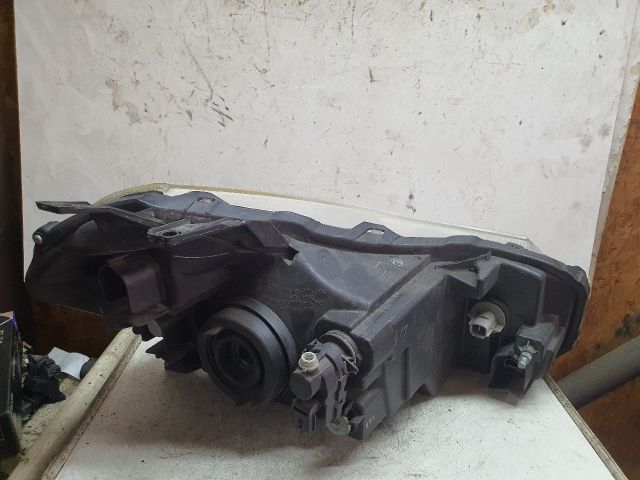 bontott SUZUKI SX4 Bal Fényszóró