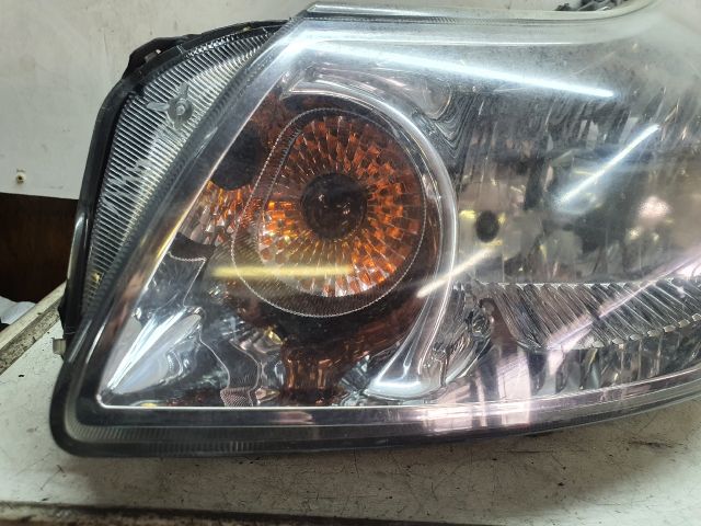 bontott SUZUKI SX4 Bal Fényszóró